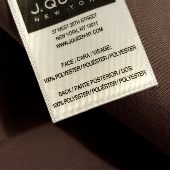 J. Queen New York™ Gianna 72-Inch Table Runner in Quartz - Picture 8 of 8